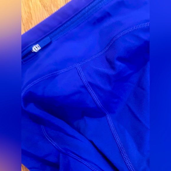 Lululemon athletica royal blue leggings with pockets size 4 - Picture 6 of 16